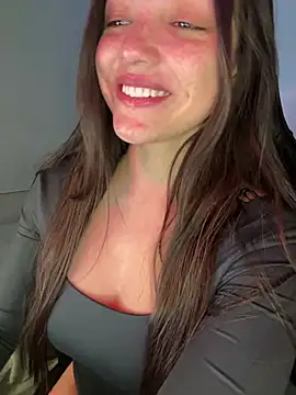 Snapshot of MisFrekcles_ chatting on March 2025 09:14:02 AM MisFrekcles online show from March 2025 09:14:02 AM