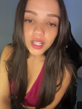 Snapshot of MisFrekcles_ chatting on October 2025 07:30:01 AM MisFrekcles online show from October 2025 07:30:01 AM