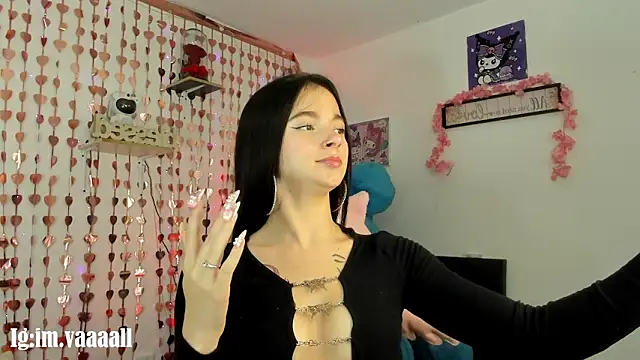 lucyy tay online show from November 2025 06:53:01 PM