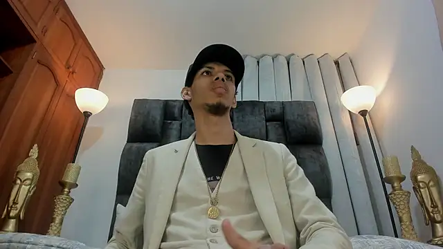 Snapshot of TomyMosterCock chatting on December 2024 02:06:02 AM TomyMosterCock online show from December 2024 02:06:02 AM