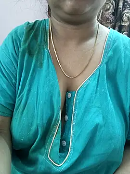 cuteyqueen online show from March 2025 01:56:02 AM