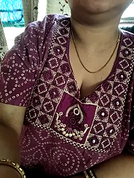 cuteyqueen online show from February 2026 10:44:02 AM