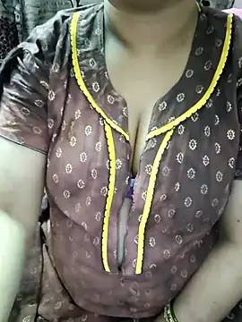 cuteyqueen online show from March 2026 12:01:01 PM