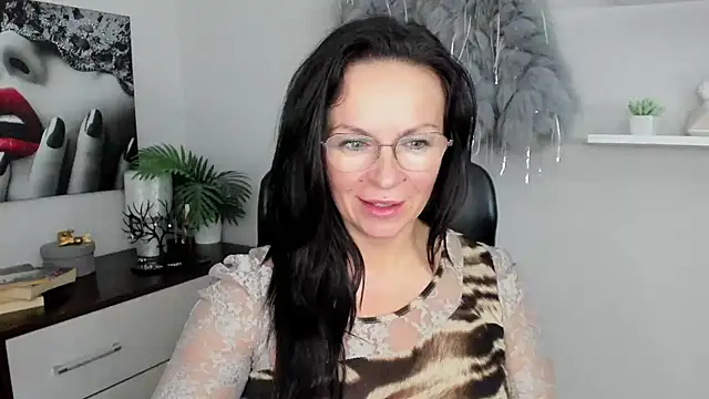 HelenLuxx online show from January 2025 04:15:01 PM