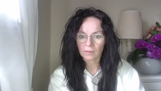 HelenLuxx online show from October 2025 06:14:01 AM