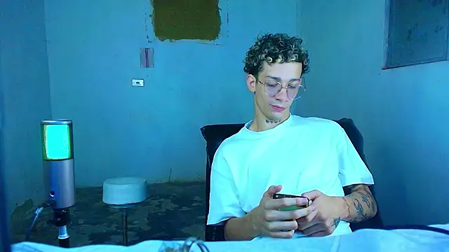 mateodeamjo online show from February 2026 06:58:01 AM