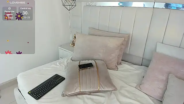 1m dalhia online show from February 2025 12:24:01 AM