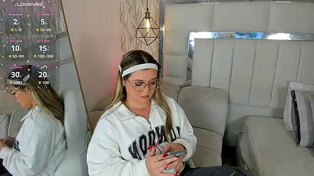 1m dalhia online show from December 2025 08:35:01 PM