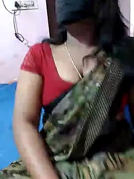 Snapshot of louise92 chatting on January 2025 05:27:01 AM louise92 online show from January 2025 05:27:01 AM