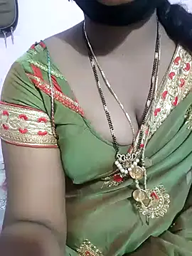 Snapshot of louise92 chatting on January 2025 05:43:02 PM louise92 online show from January 2025 05:43:02 PM