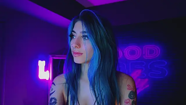 AriaVoss online show from January 2025 02:40:01 AM