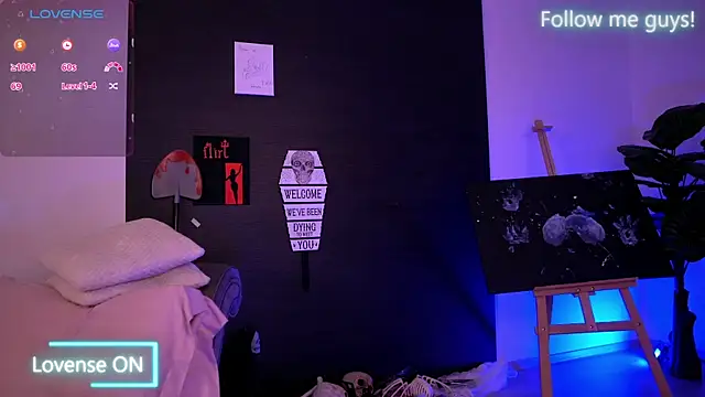 AriaVoss online show from October 2025 09:50:01 PM