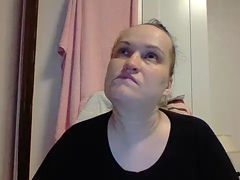  squirty cum lady  online show from March 2025 05:22:01 PM