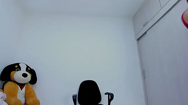Amelia Debora Antonella online show from April 2026 02:22:02 PM