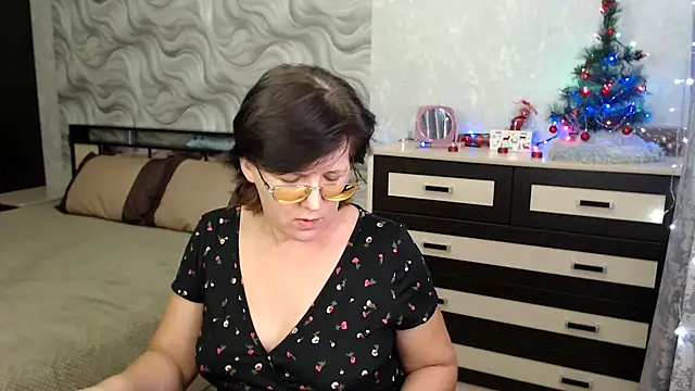 Snapshot of VitaCharm chatting on January 2025 09:36:02 PM VitaCharm online show from January 2025 09:36:02 PM