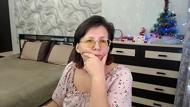 Snapshot of VitaCharm chatting on January 2025 10:36:01 PM VitaCharm online show from January 2025 10:36:01 PM