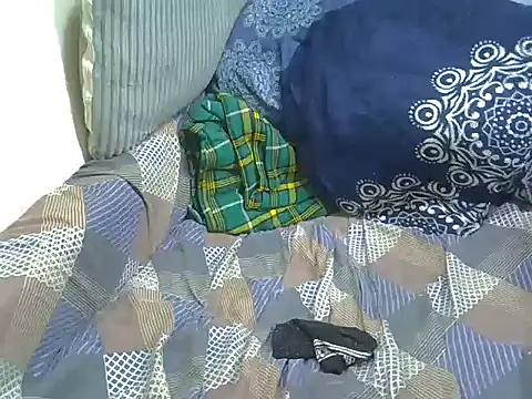 skinnysexynaughty online show from February 2026 11:46:01 PM