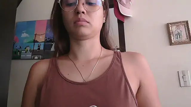 trianabell online show from May 2026 04:28:01 PM