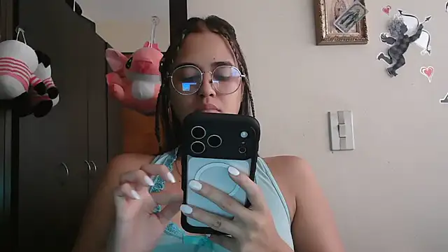 trianabell online show from June 2026 03:02:01 PM