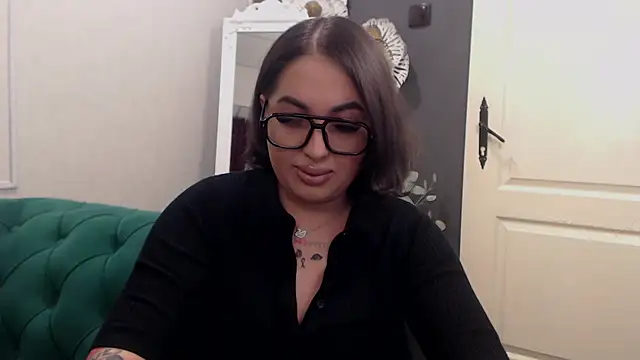 BustyAllyy online show from April 2026 04:12:02 PM