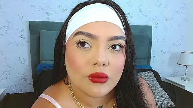 Snapshot of Brhiana_Williamms chatting on April 2026 01:00:02 PM Brhiana Williamms online show from April 2026 01:00:02 PM