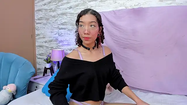 Snapshot of nya_ah chatting on January 2025 03:07:01 PM nya ah online show from January 2025 03:07:01 PM