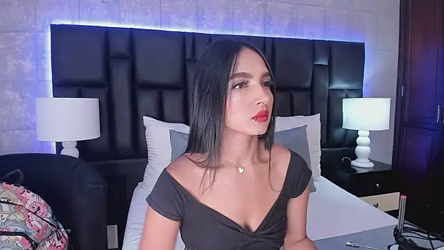 Snapshot of MiaSweeths chatting on January 2025 12:04:02 PM MiaSweeths online show from January 2025 12:04:02 PM