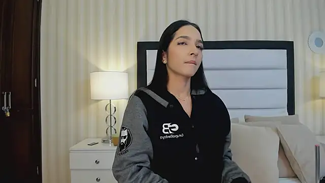 Snapshot of MiaSweeths chatting on February 2025 11:32:01 AM MiaSweeths online show from February 2025 11:32:01 AM