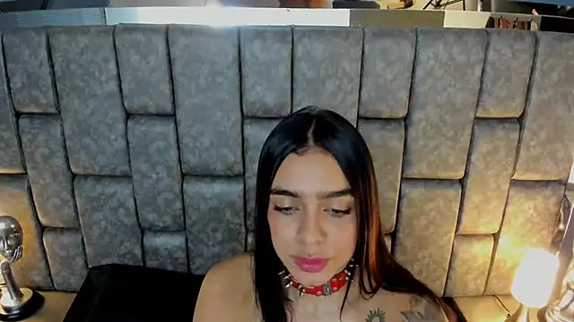 Snapshot of Foxy_Assh_ chatting on February 2025 02:38:02 PM Foxy Assh online show from February 2025 02:38:02 PM