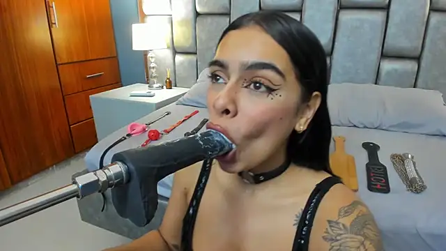 Snapshot of Foxy_Assh_ chatting on September 2025 08:10:01 PM Foxy Assh online show from September 2025 08:10:01 PM