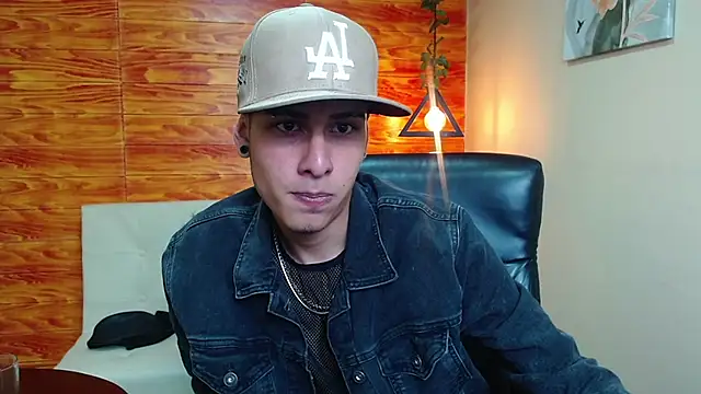 Snapshot of Bastiaan_28 chatting on December 2024 02:52:01 AM Bastiaan 28 online show from December 2024 02:52:01 AM