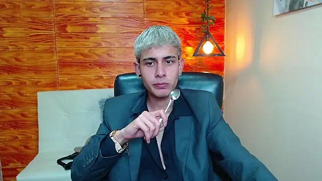 Snapshot of Bastiaan_28 chatting on January 2025 05:20:01 PM Bastiaan 28 online show from January 2025 05:20:01 PM