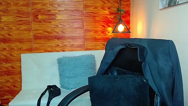 Snapshot of Bastiaan_28 chatting on January 2025 08:52:02 PM Bastiaan 28 online show from January 2025 08:52:02 PM