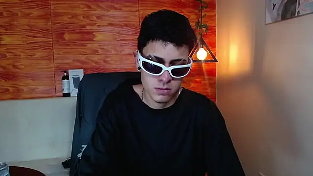 Snapshot of Bastiaan_28 chatting on February 2025 07:29:01 AM Bastiaan 28 online show from February 2025 07:29:01 AM