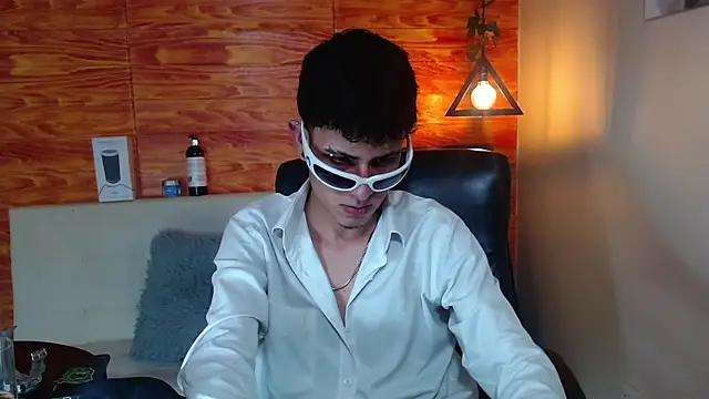 Snapshot of Bastiaan_28 chatting on February 2025 06:08:02 AM Bastiaan 28 online show from February 2025 06:08:02 AM