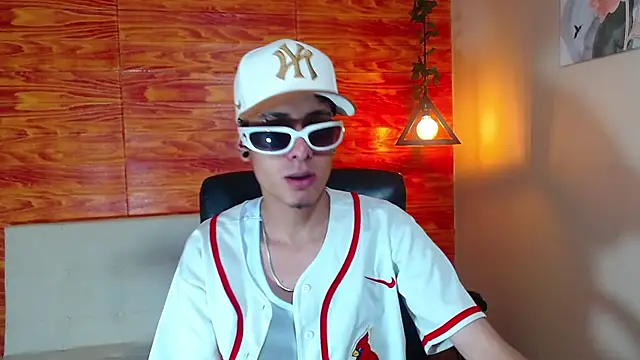 Snapshot of Bastiaan_28 chatting on February 2025 02:40:01 AM Bastiaan 28 online show from February 2025 02:40:01 AM