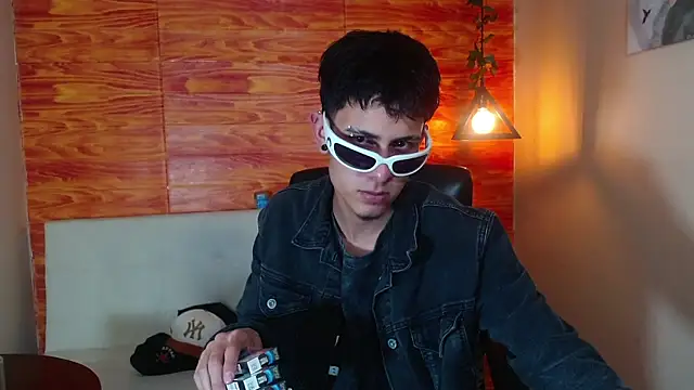 Snapshot of Bastiaan_28 chatting on March 2025 06:15:02 AM Bastiaan 28 online show from March 2025 06:15:02 AM