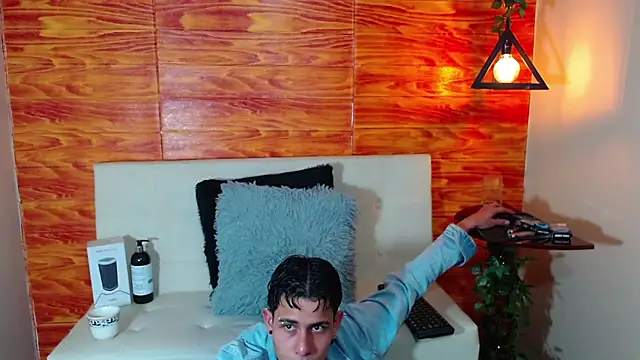 Snapshot of Bastiaan_28 chatting on March 2025 08:40:02 AM Bastiaan 28 online show from March 2025 08:40:02 AM