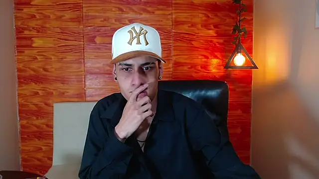 Snapshot of Bastiaan_28 chatting on March 2025 02:31:02 AM Bastiaan 28 online show from March 2025 02:31:02 AM