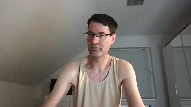 Snapshot of zxzx_cam1 chatting on January 2025 01:00:02 AM zxzx cam1 online show from January 2025 01:00:02 AM