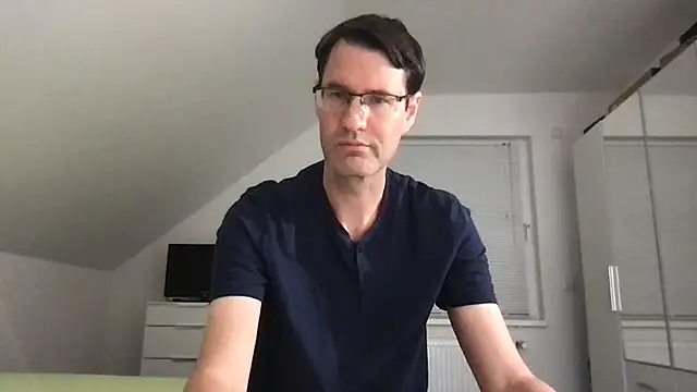 Snapshot of zxzx_cam1 chatting on September 2025 09:53:02 PM zxzx cam1 online show from September 2025 09:53:02 PM