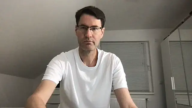 Snapshot of zxzx_cam1 chatting on November 2025 04:10:02 PM zxzx cam1 online show from November 2025 04:10:02 PM