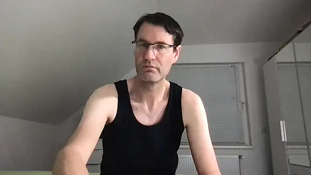 Snapshot of zxzx_cam1 chatting on January 2026 04:01:02 PM zxzx cam1 online show from January 2026 04:01:02 PM