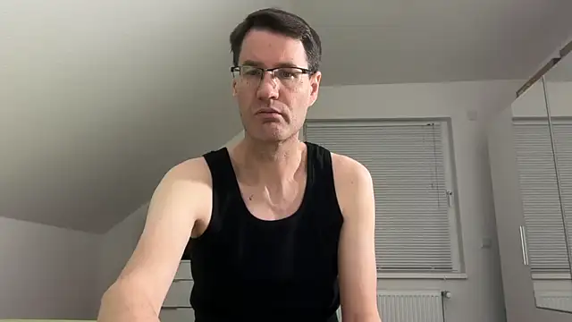 Snapshot of zxzx_cam1 chatting on February 2026 06:30:01 PM zxzx cam1 online show from February 2026 06:30:01 PM