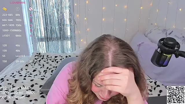 HANNA MONTANAS online show from September 2025 11:32:02 AM