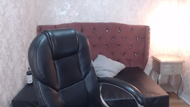 Snapshot of charlottemoonxz chatting on February 2025 11:09:01 PM charlottemoonxz online show from February 2025 11:09:01 PM