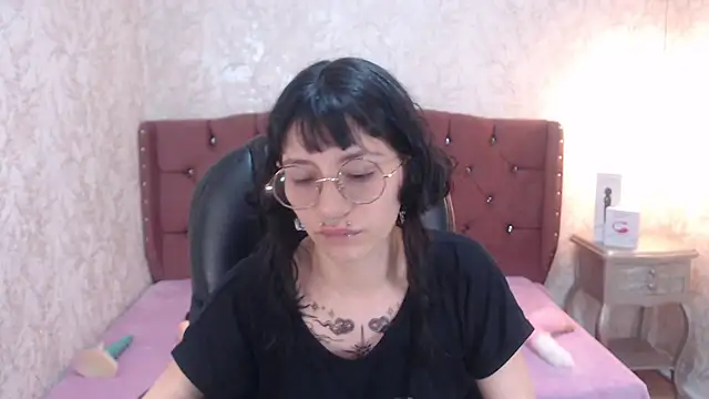 Snapshot of charlottemoonxz chatting on March 2025 11:59:02 PM charlottemoonxz online show from March 2025 11:59:02 PM