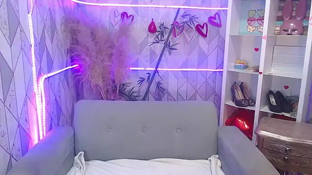 Snapshot of charlottemoonxz chatting on September 2025 06:41:02 PM charlottemoonxz online show from September 2025 06:41:02 PM