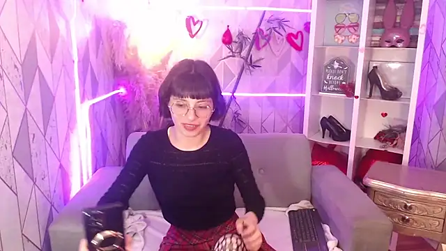 Snapshot of charlottemoonxz chatting on November 2025 07:47:02 PM charlottemoonxz online show from November 2025 07:47:02 PM