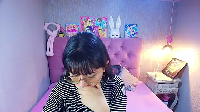 Snapshot of charlottemoonxz chatting on February 2026 06:53:01 PM charlottemoonxz online show from February 2026 06:53:01 PM